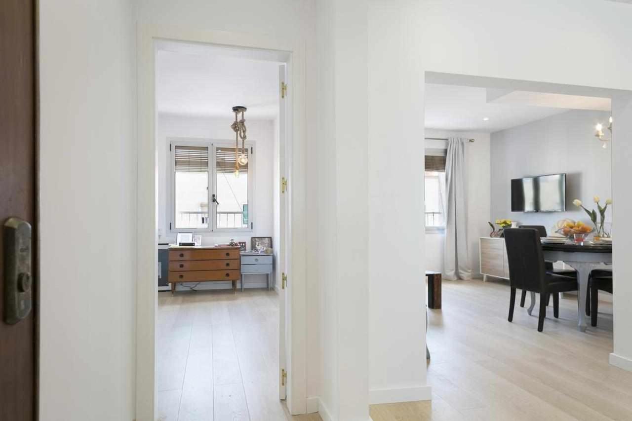 Apartment Leonor Barcelona Buitenkant foto